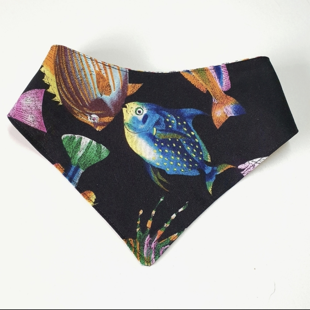 🐶 5 for $15 * Pablo Reversible Fishes Snap On Dog Bandana